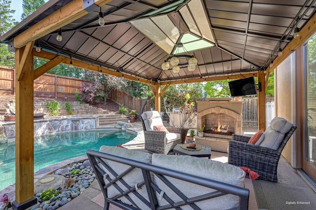 300 Sprig Cir, Folsom, CA 95630