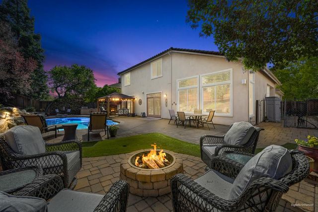 300 Sprig Cir, Folsom, CA 95630