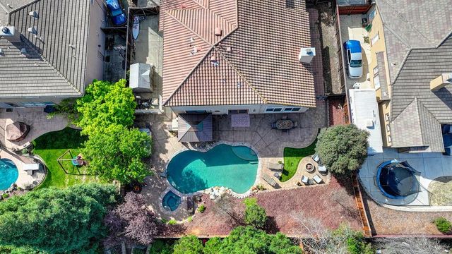 300 Sprig Cir, Folsom, CA 95630