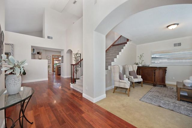 300 Sprig Cir, Folsom, CA 95630