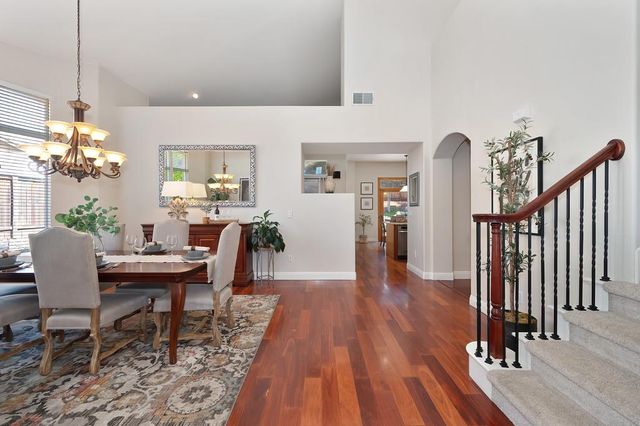 300 Sprig Cir, Folsom, CA 95630