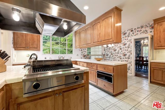 809 N Bedford Drive, Beverly Hills, CA 90210