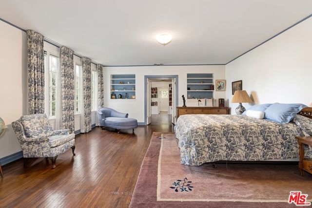 809 N Bedford Drive, Beverly Hills, CA 90210