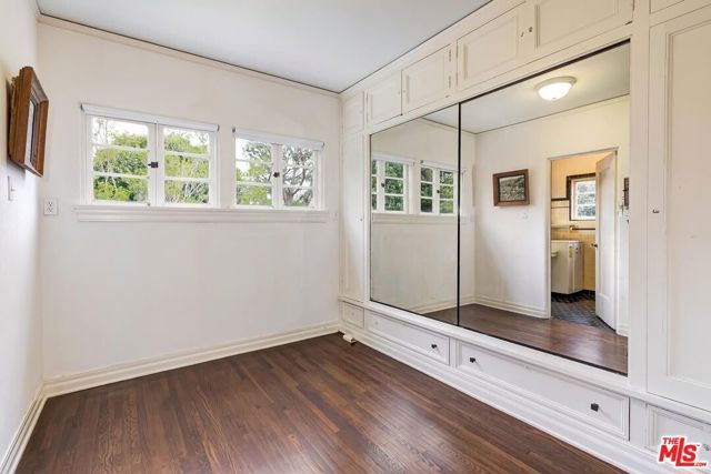 809 N Bedford Drive, Beverly Hills, CA 90210