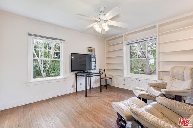 809 N Bedford Drive, Beverly Hills, CA 90210