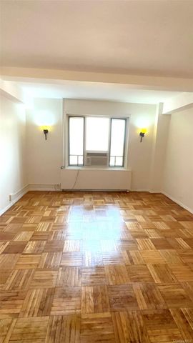 20 Metropolitan Oval 11A, Bronx, NY 10462