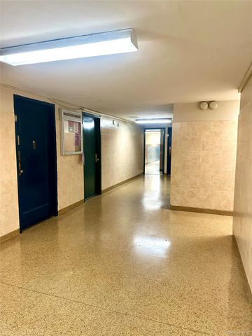 20 Metropolitan Oval 11A, Bronx, NY 10462