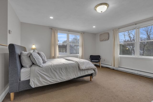 70 Garland St 3, Newton, MA 02459