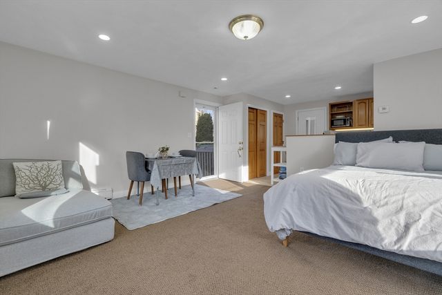 70 Garland St 3, Newton, MA 02459