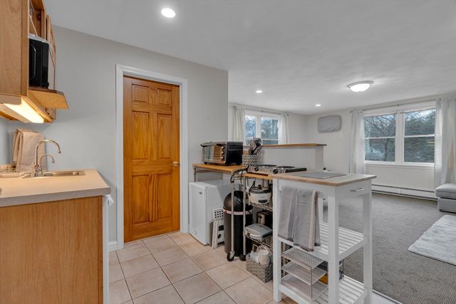 70 Garland St 3, Newton, MA 02459