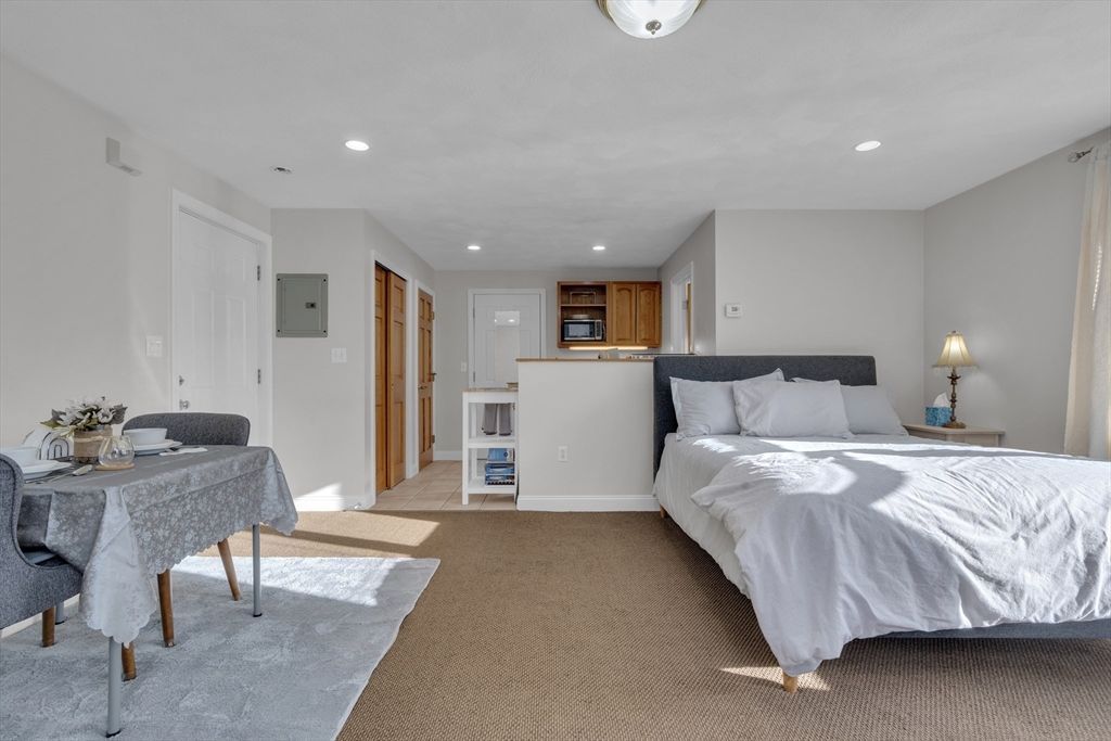 70 Garland St 3, Newton, MA 02459