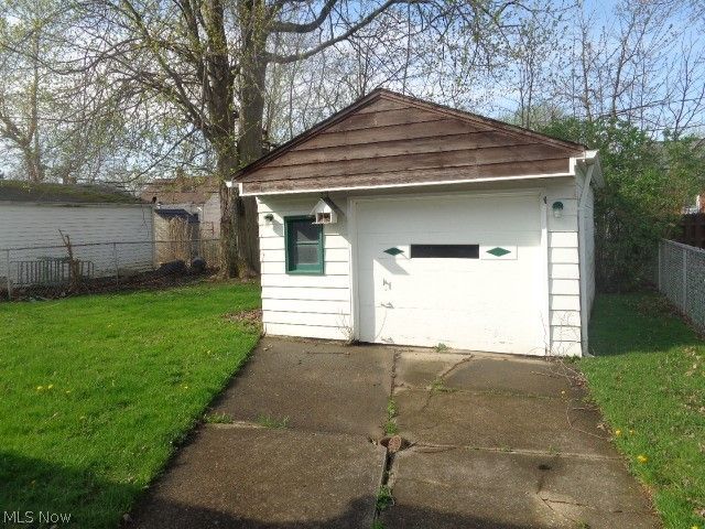 448 E 328th Street, Willowick, OH 44095