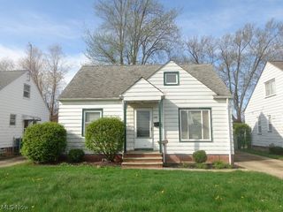 448 E 328th Street, Willowick, OH 44095