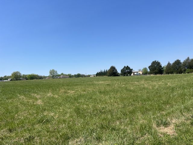 1025 Mill Rd, Lebanon, TN 37090