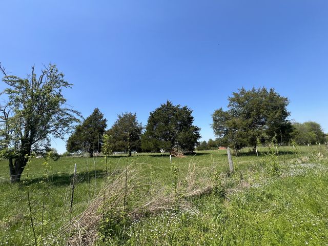 1025 Mill Rd, Lebanon, TN 37090