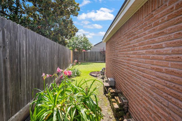 1815 Droxford Drive, Houston, TX 77008