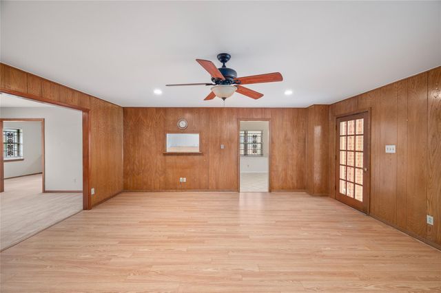 1815 Droxford Drive, Houston, TX 77008