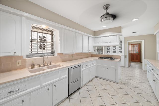 1815 Droxford Drive, Houston, TX 77008