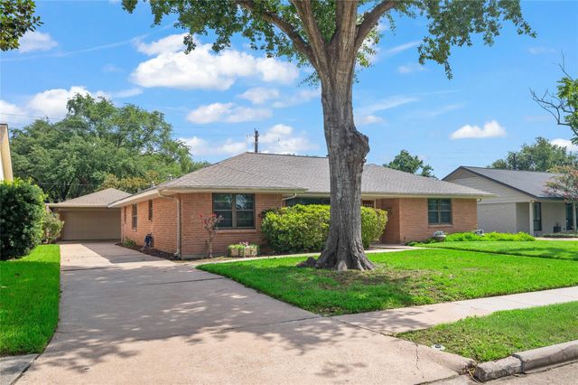 1815 Droxford Drive, Houston, TX 77008