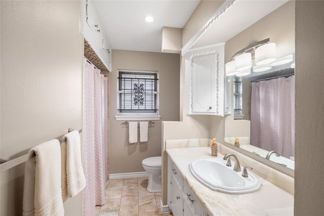 1815 Droxford Drive, Houston, TX 77008