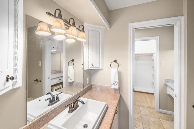 1815 Droxford Drive, Houston, TX 77008