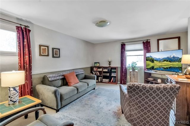 70 Melrose Road, Amherst, NY 14221