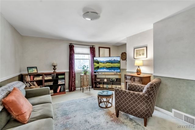 70 Melrose Road, Amherst, NY 14221