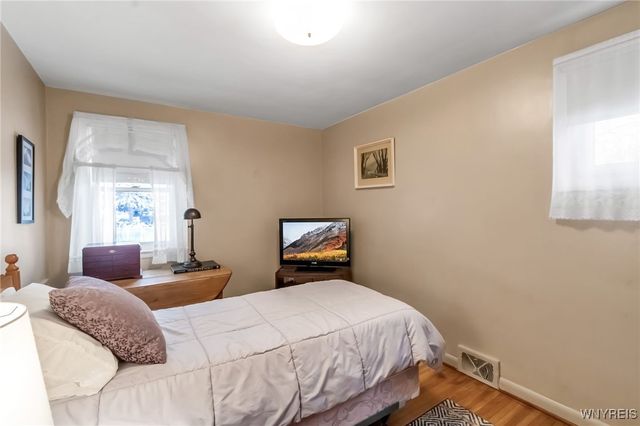 70 Melrose Road, Amherst, NY 14221