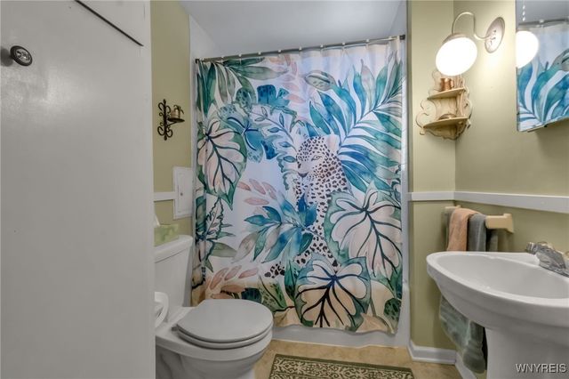 70 Melrose Road, Amherst, NY 14221