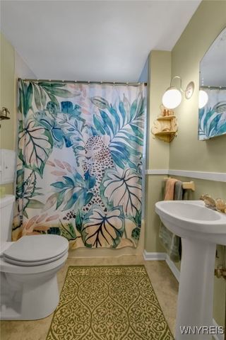 70 Melrose Road, Amherst, NY 14221