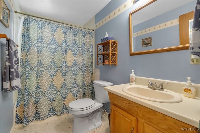 70 Melrose Road, Amherst, NY 14221