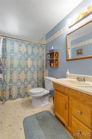 70 Melrose Road, Amherst, NY 14221