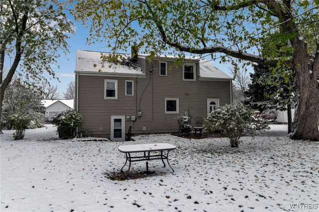 70 Melrose Road, Amherst, NY 14221