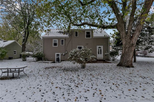 70 Melrose Road, Amherst, NY 14221