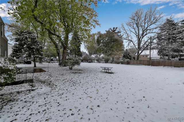 70 Melrose Road, Amherst, NY 14221