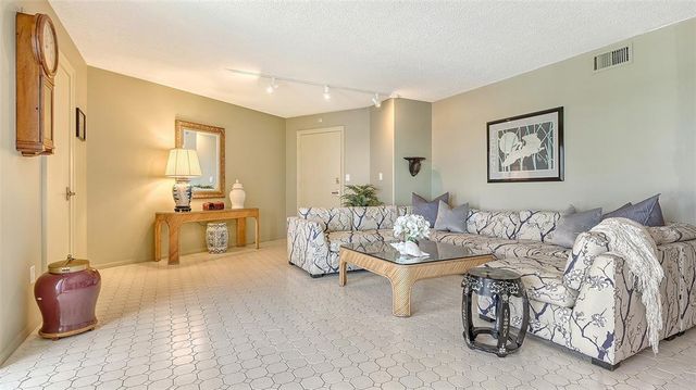 2301 GULF OF MEXICO DRIVE 33N, Longboat Key, FL 34228