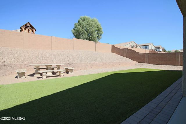 254 W Sg Posey Street, Vail, AZ 85641