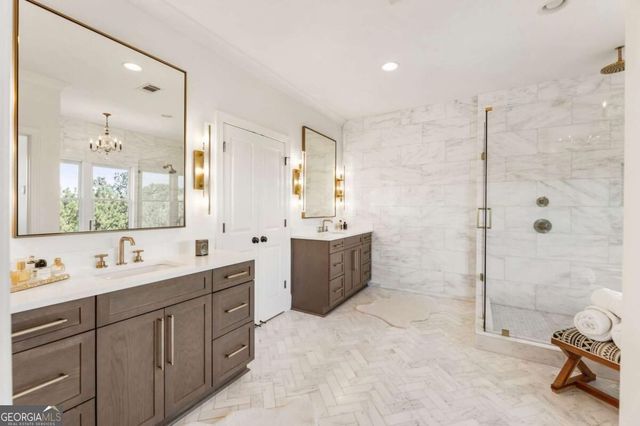 565 Willow Oak Way, Roswell, GA 30076