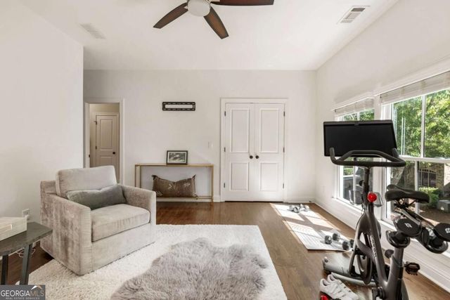 565 Willow Oak Way, Roswell, GA 30076