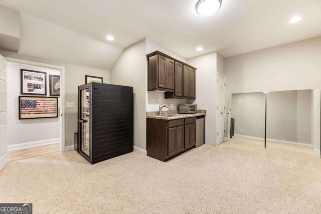 565 Willow Oak Way, Roswell, GA 30076