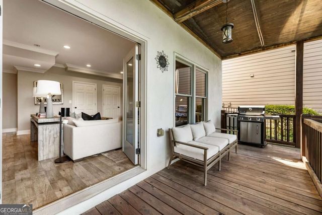 565 Willow Oak Way, Roswell, GA 30076