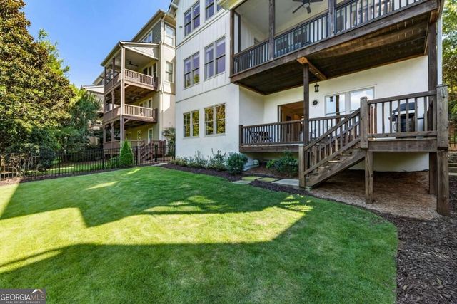 565 Willow Oak Way, Roswell, GA 30076