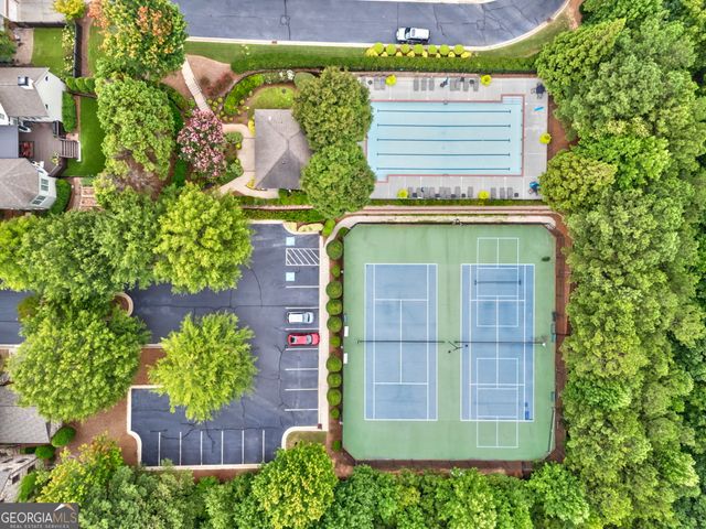 565 Willow Oak Way, Roswell, GA 30076