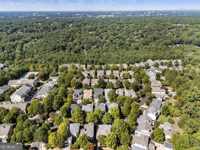 565 Willow Oak Way, Roswell, GA 30076