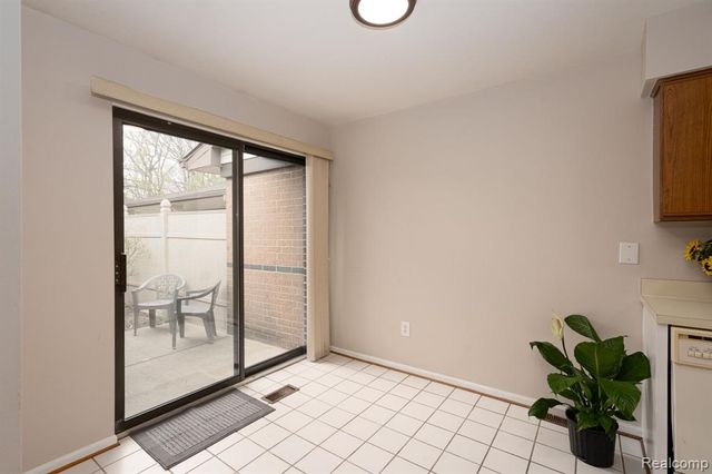 936 Wexford Way, Rochester Hills, MI 48307
