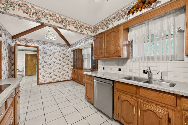 1000 Townsend Lane, Desoto, TX 75115