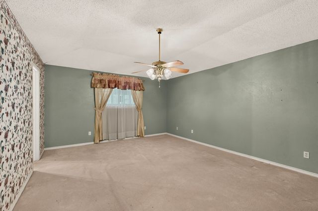1000 Townsend Lane, Desoto, TX 75115