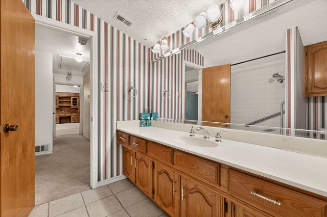 1000 Townsend Lane, Desoto, TX 75115
