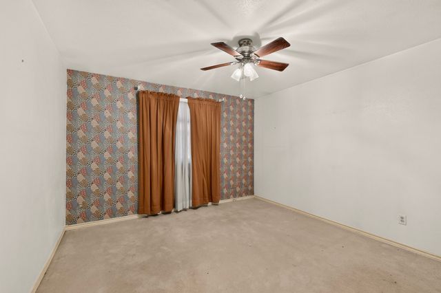 1000 Townsend Lane, Desoto, TX 75115