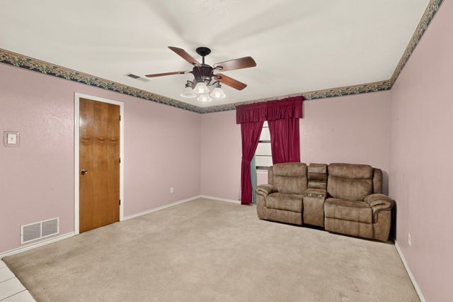 1000 Townsend Lane, Desoto, TX 75115